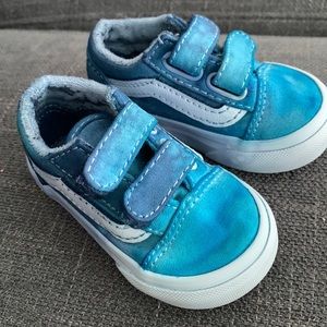 Custom infant vans